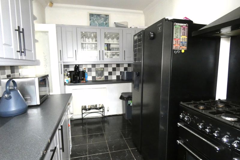 Kitchen- click for photo gallery